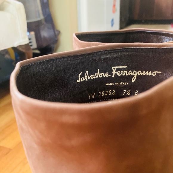 Salvatore Ferragamo Calf Suede shearling boots size 7.5 - Picture 4 of 12
